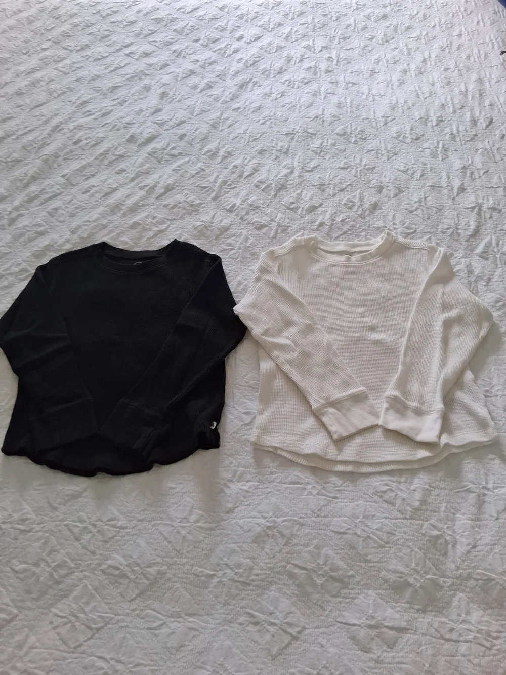 GAP Baby Waffle Knit Long Sleeve Crewneck Lot Of 2 Black & White Size 5
